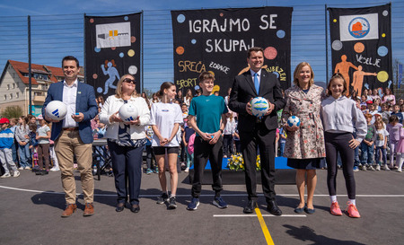 Kamnik dobil nov športni park novo srce gibanja med mestnima šolama (1)